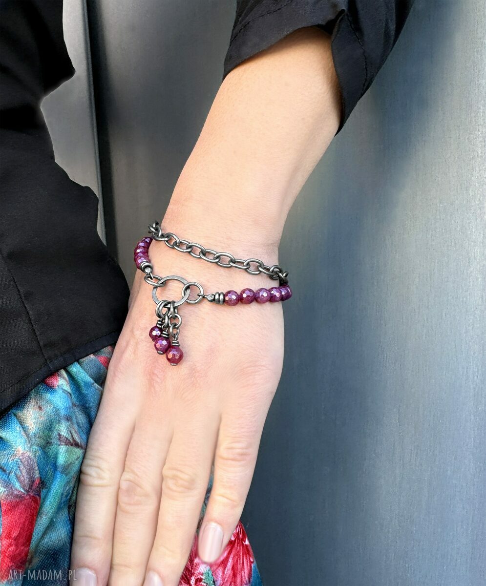 Bransoletka boho z rubinem - talizman dobrobytu