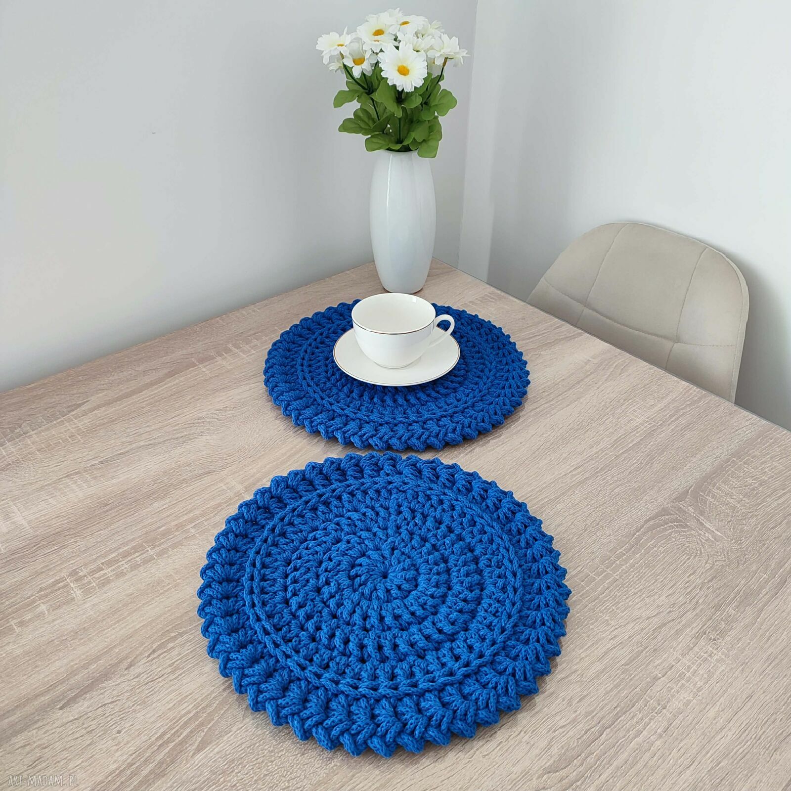 Ręcznie szydełkowana podkładka boho 32 cm ze sznurka bawełnianego