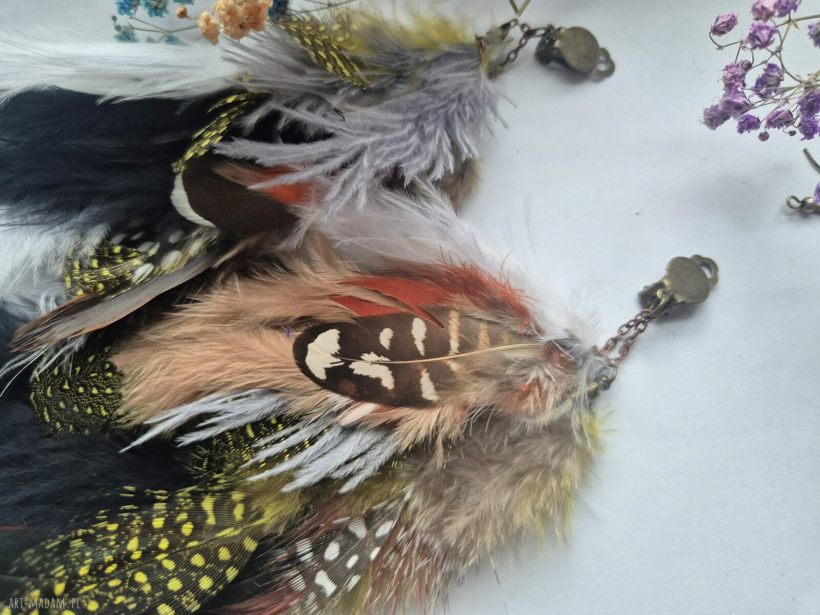 Klipsy boho folk z piórami - niebieskie, długie i lekkie