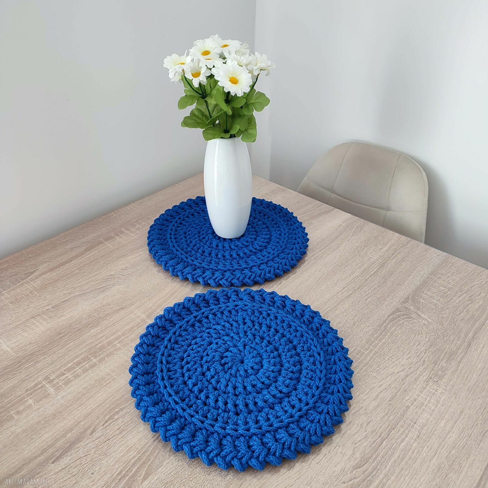 Ręcznie szydełkowana podkładka boho 32 cm ze sznurka bawełnianego