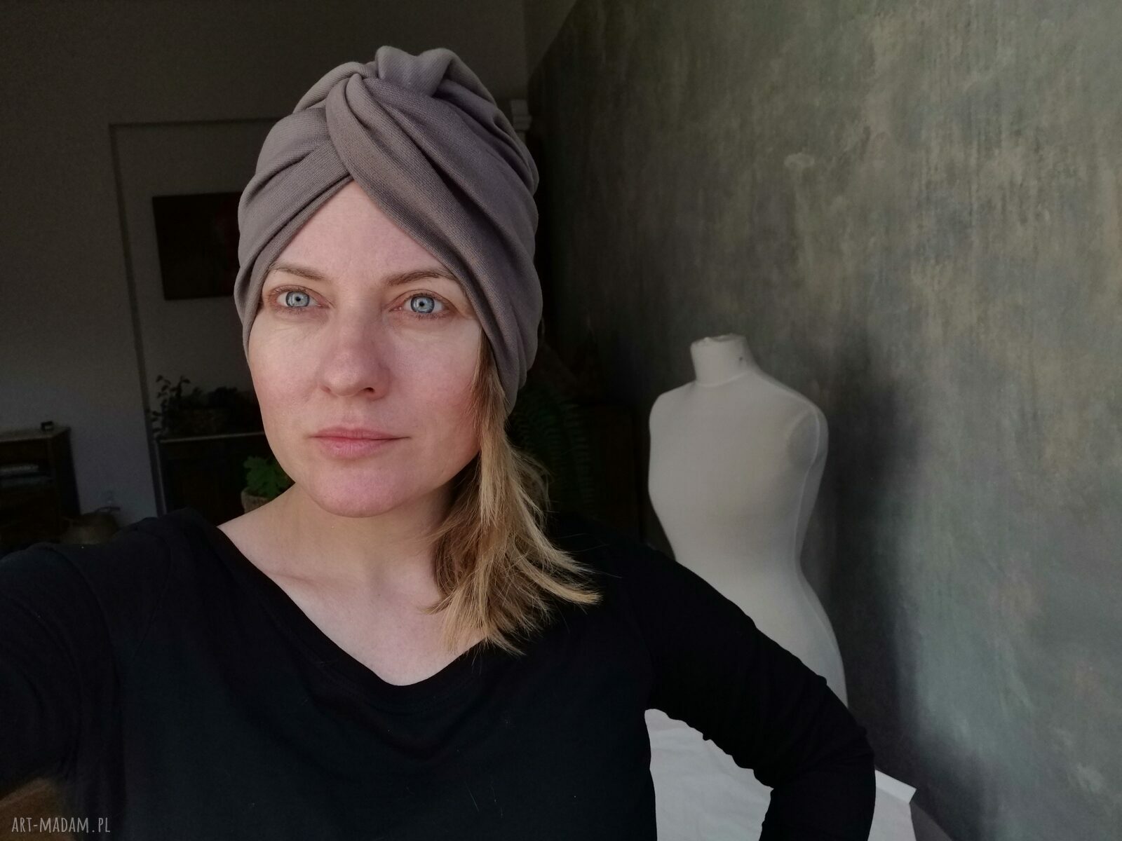 Turban boho z frędzlami - obwód uniwersalny i dwie opcje noszenia