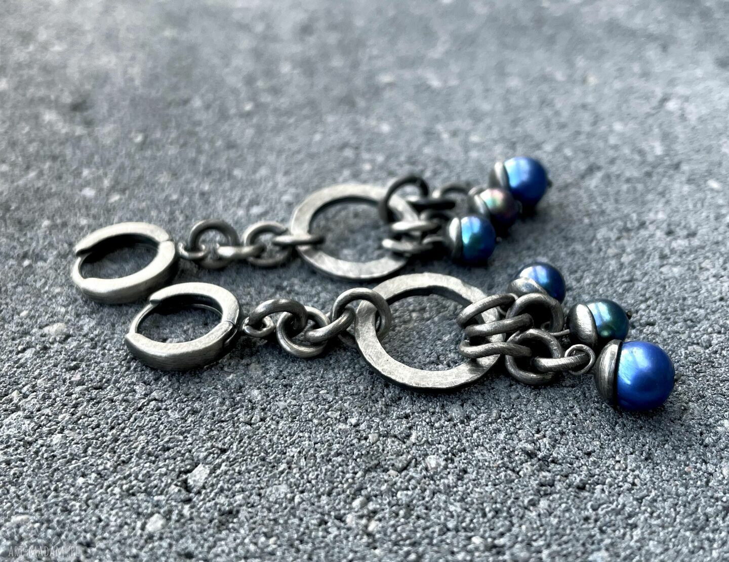 Kolczyki boho z niebieskimi perłami denim blue ze srebra 925
