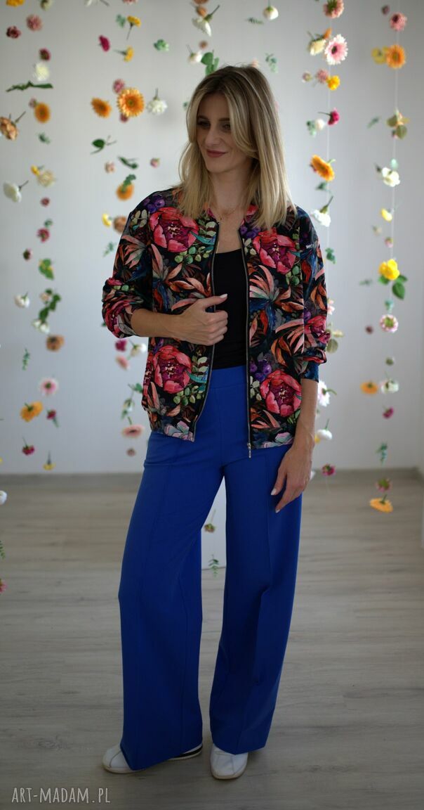 Bomberka oversize z piwoniiami - bluza bez kaptura