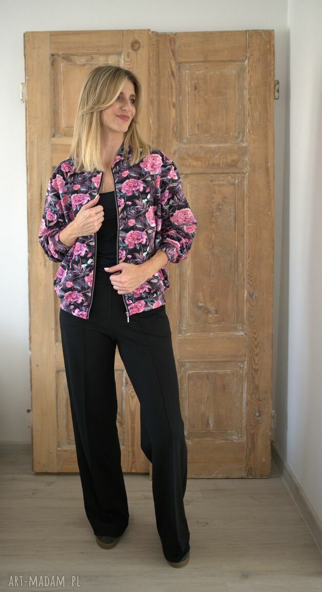 Bomberka oversize różowe kwiaty bluza kolorowa piękna kobieca