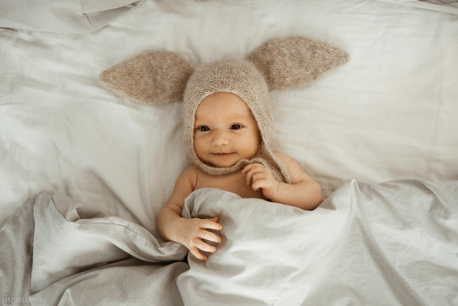 Bonetka niemowlęca i dziecięca Little Bunny z alpaki i jedwabiu