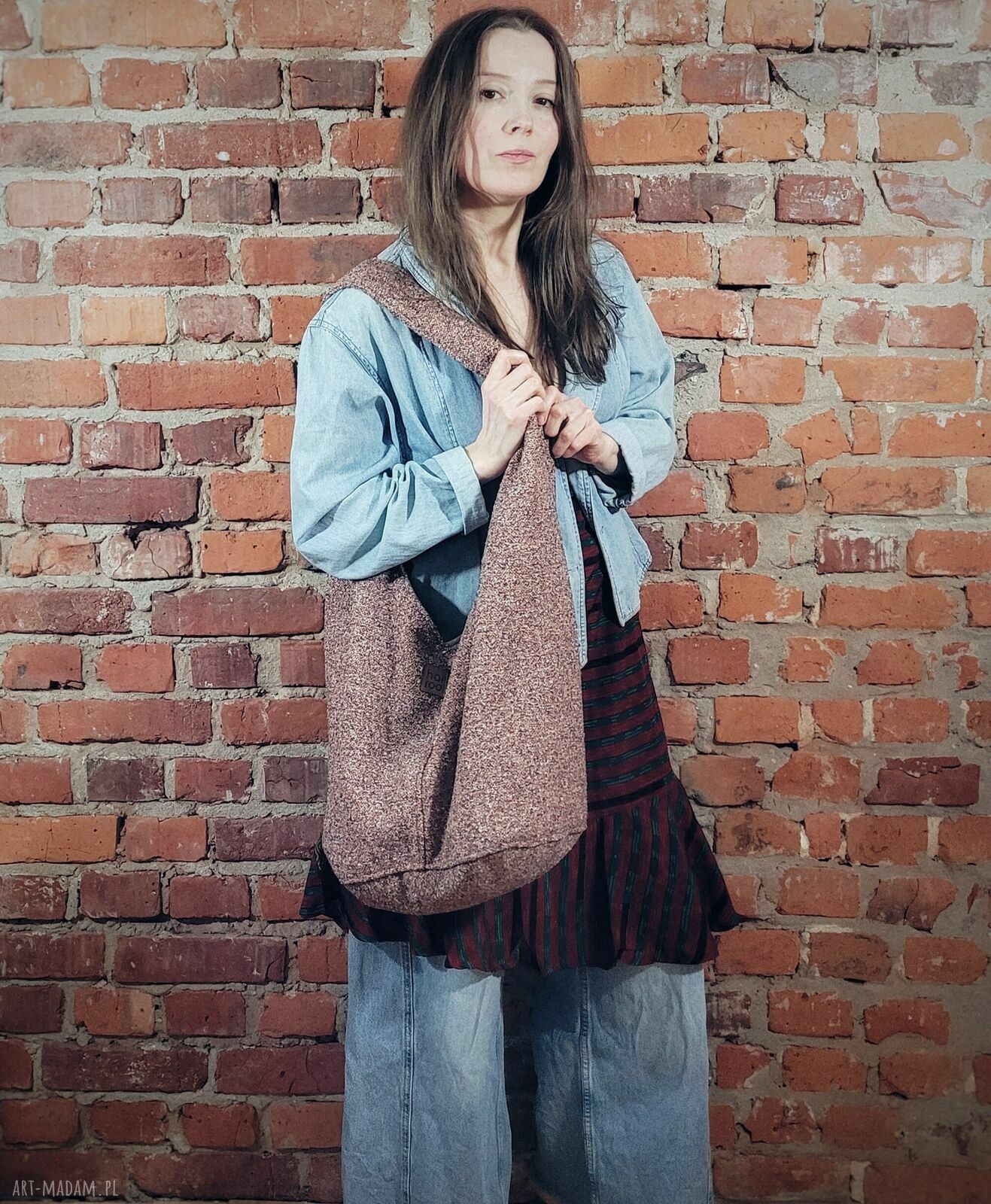 Boogi Bag - różowa torba hobo w stylu boho na ramię