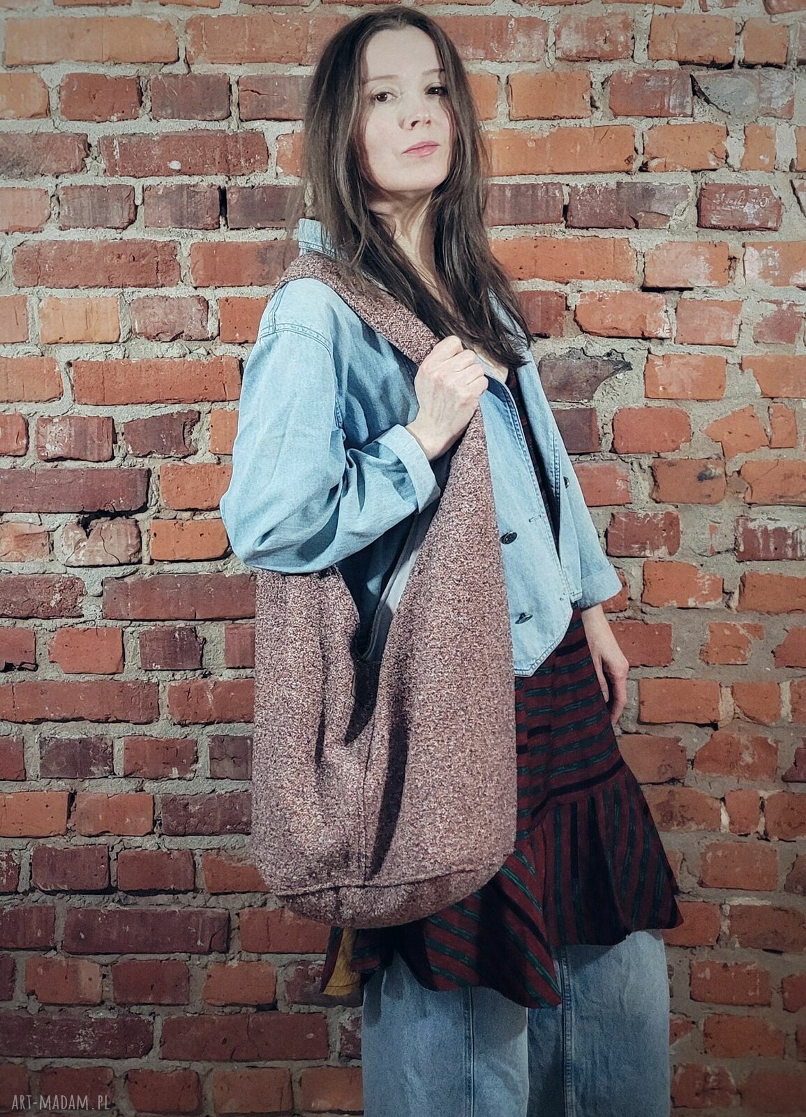 Boogi Bag - różowa torba hobo w stylu boho na ramię