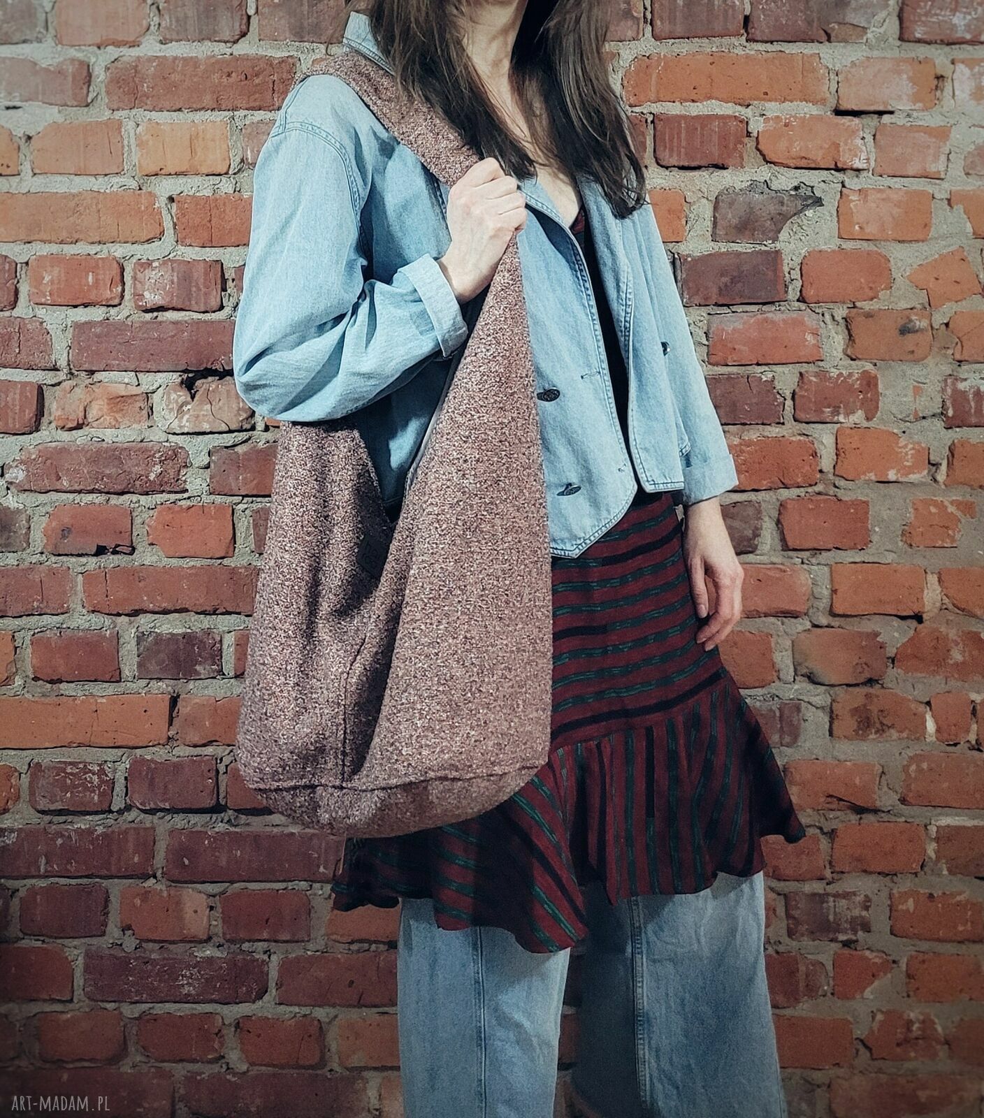 Boogi Bag - różowa torba hobo w stylu boho na ramię