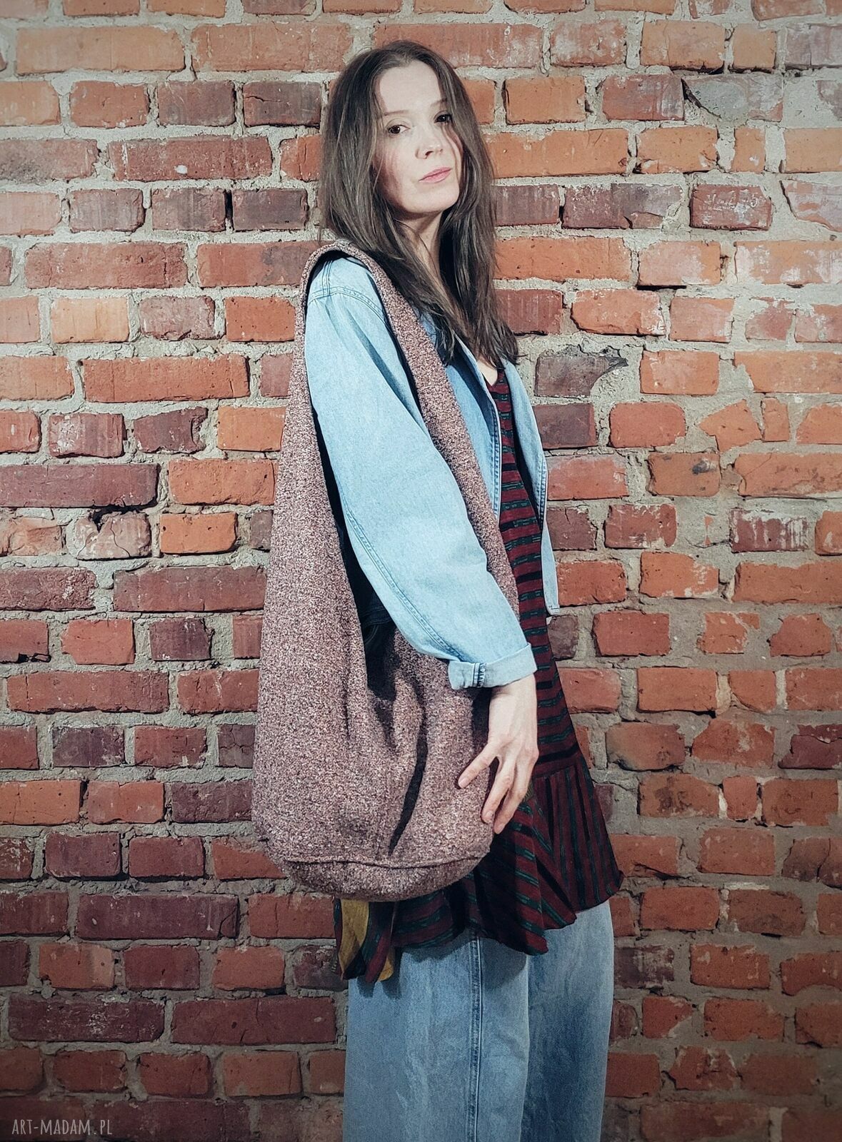 Boogi Bag - różowa torba hobo w stylu boho na ramię