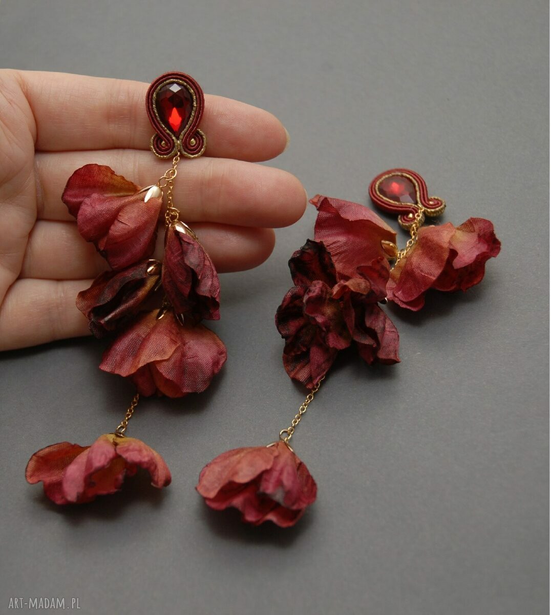 Bordowe klipsy sutasz z kwiatkami - handmade