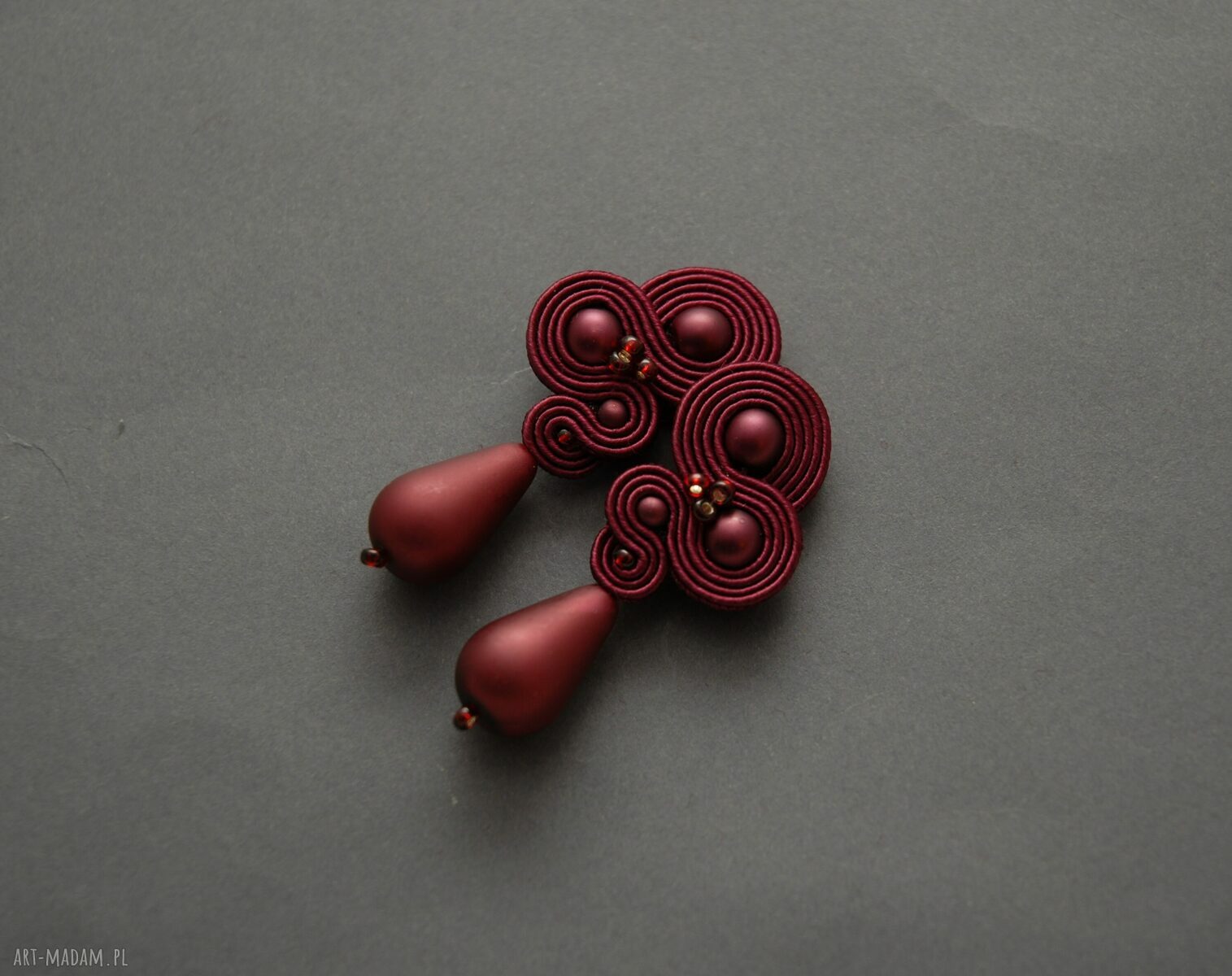 Eleganckie bordowe kolczyki sutasz na sztyftach Si Su - haft 4,5 cm