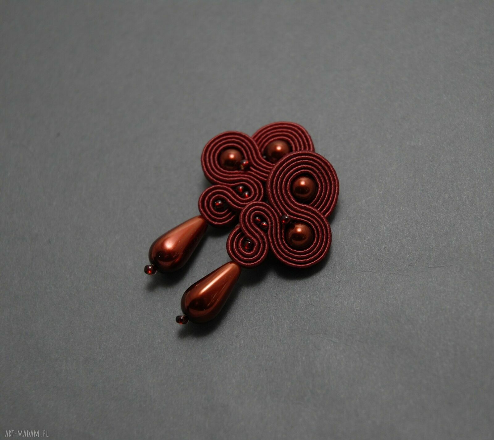 Bordowe klipsy sutasz z koralikami Preciosa - eleganckie wieczorowe handmade