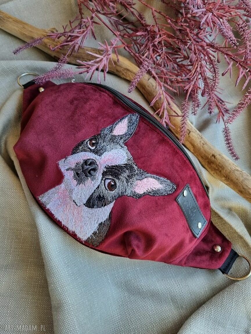 Boston terrier - haftowana nerka saszetka na biodro „psiara”