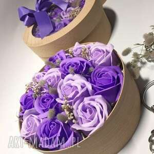 box flowers with soap 13 roses mira flowers93