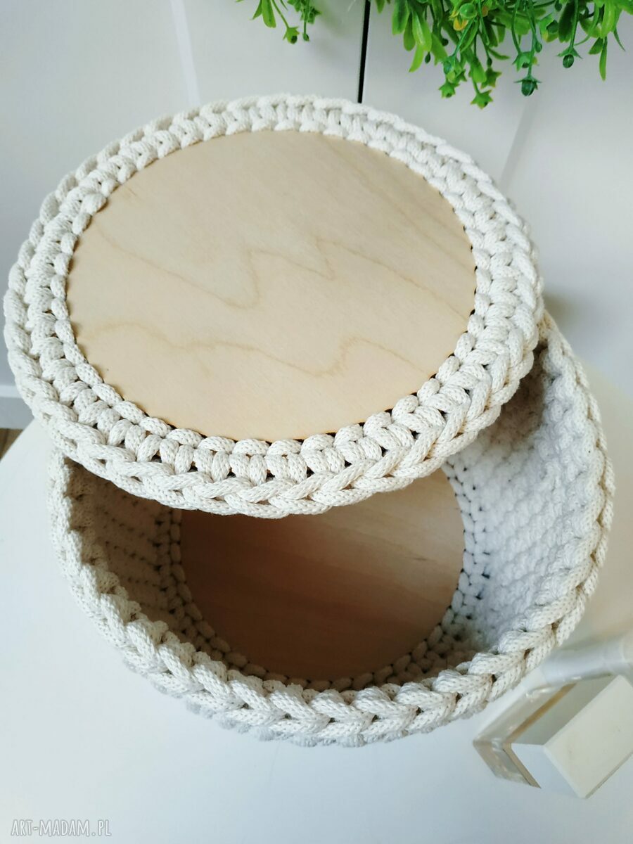 Box na kosmetyki z pokrywką ecru - szydełkowany kosz handmade