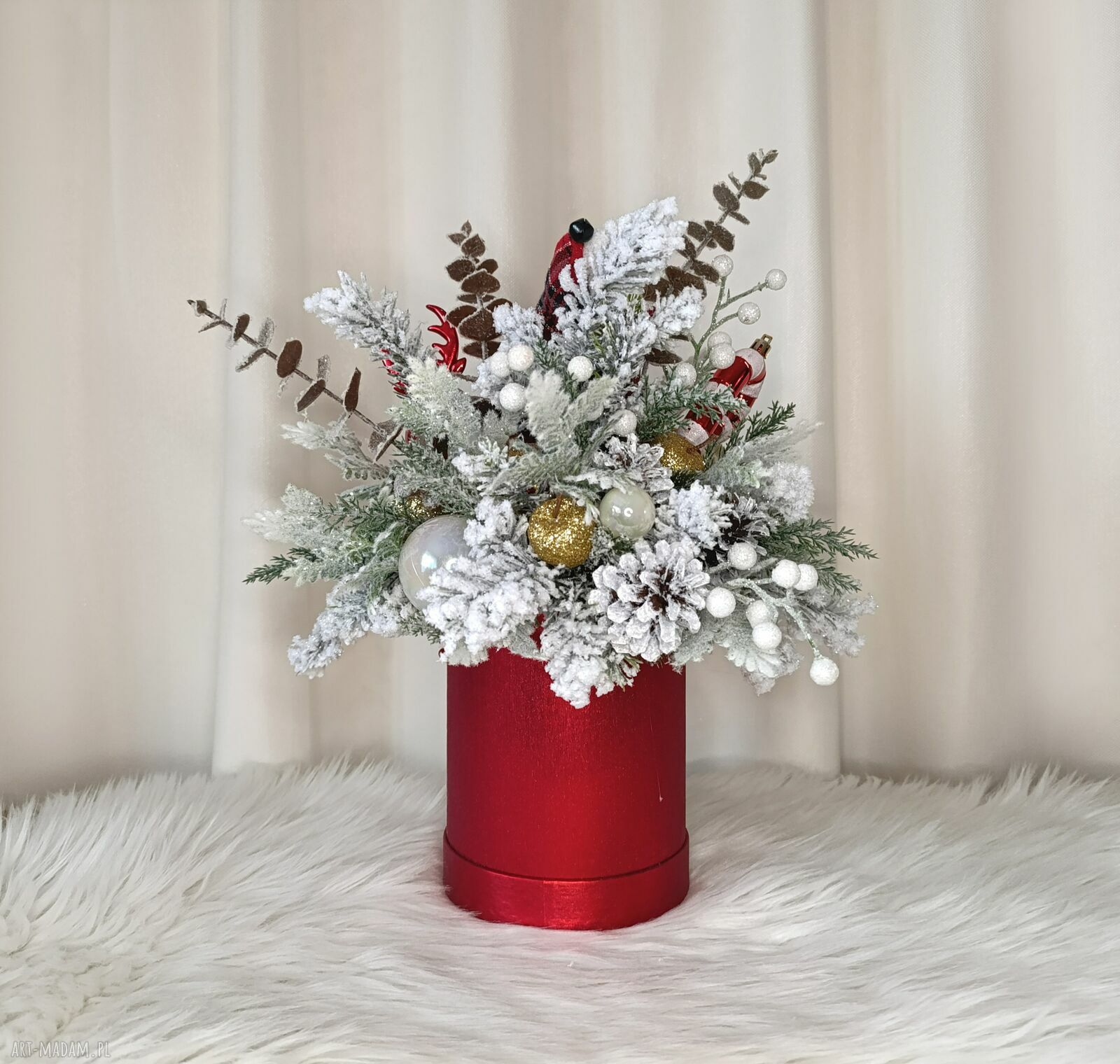 Świąteczny stroik z Mikołajem w czerwonym flower boxie - dekoracja na Boże Narodzenie