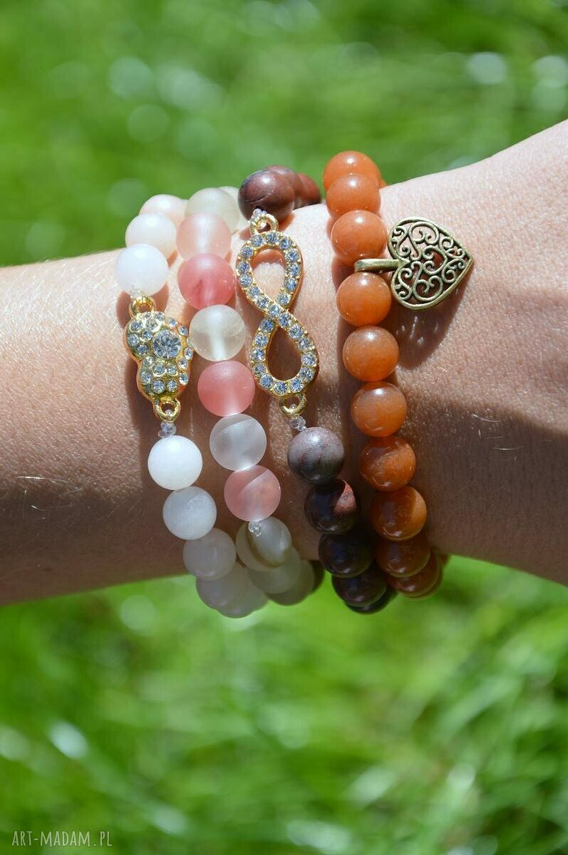 Bracelet by SIS: serce w ceglastych kamieniach