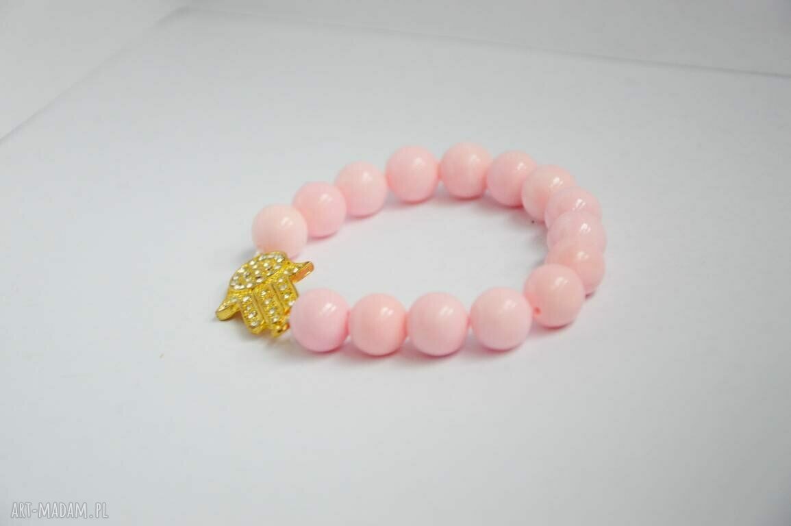 Bracelet by SIS: złota hamsa w jasno różowym marmurze