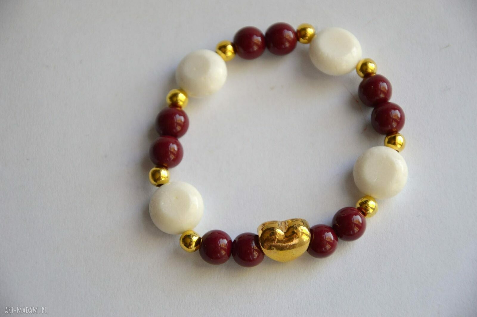 Bracelet by SIS: serce w białych koralach