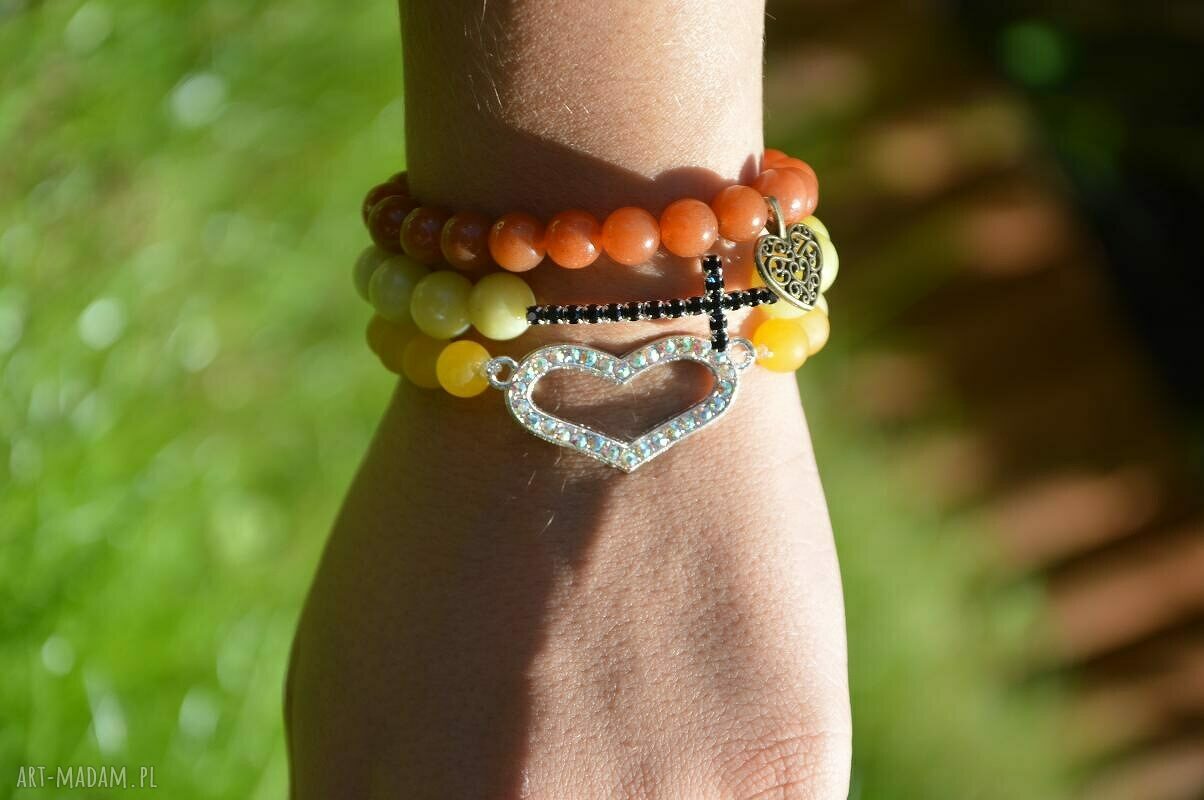 Bracelet by SIS: serce w ceglastych kamieniach