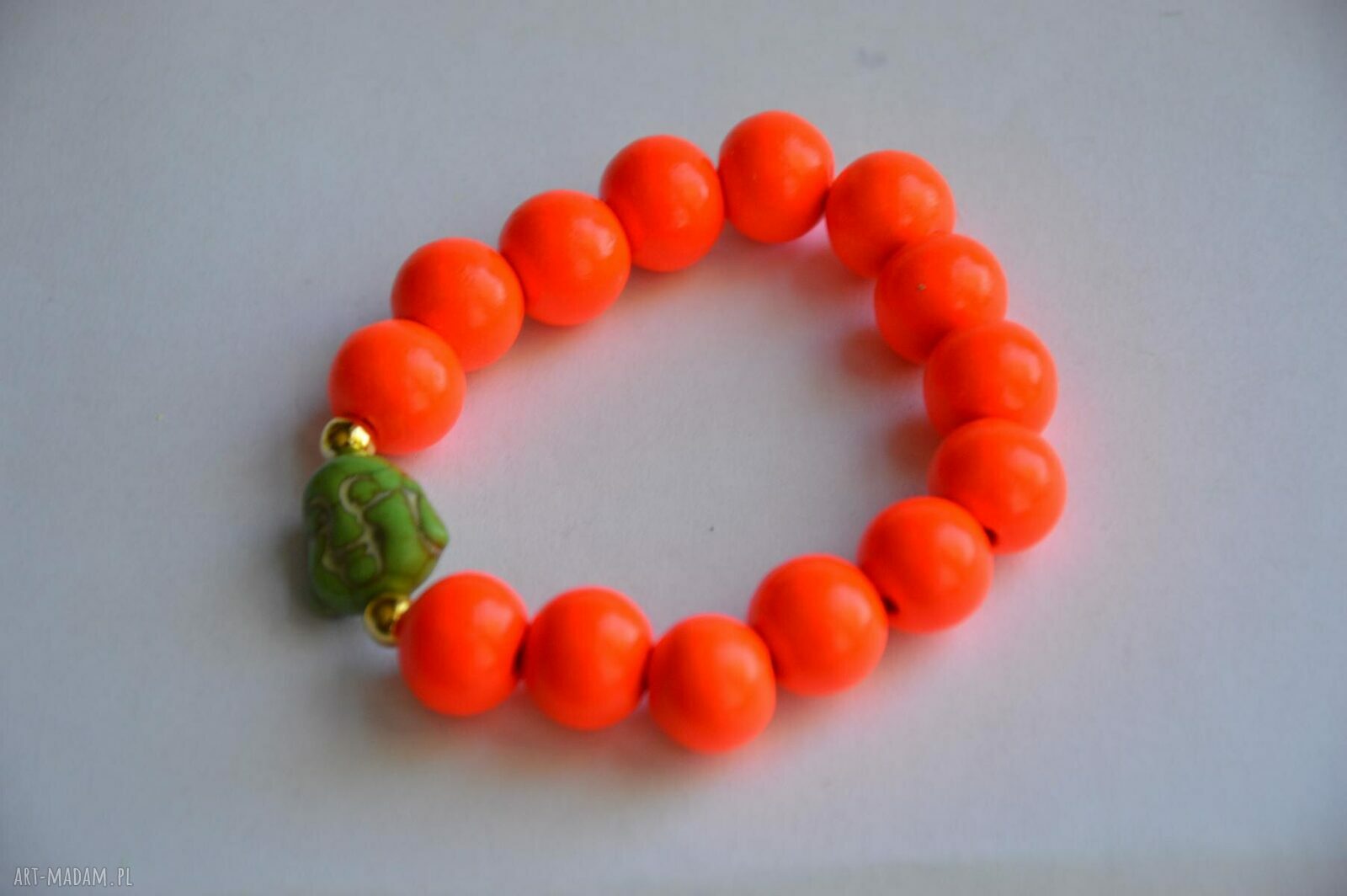 Bracelet by SIS: budda w neonowych pomarańczowych koralach