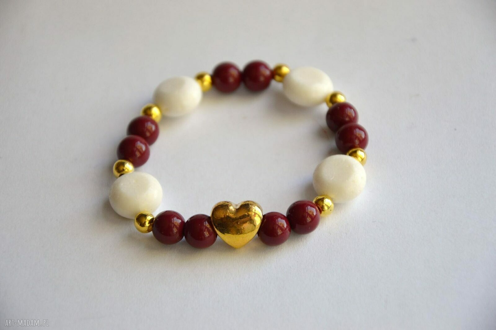 Bracelet by SIS: serce w białych koralach