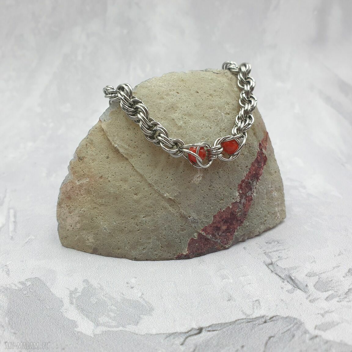 Bransoleta chainmaille z agatem pomarańczowym i stali szlachetnej (regulowana)