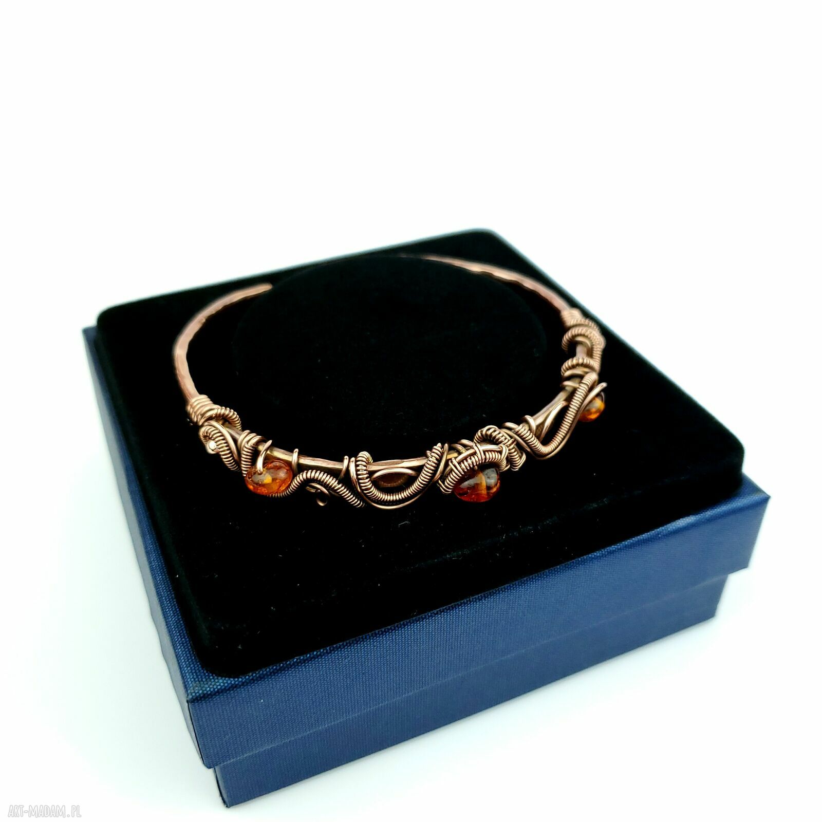 Bransoleta mankietowa z bursztynem i hematytem - miedziany cuff
