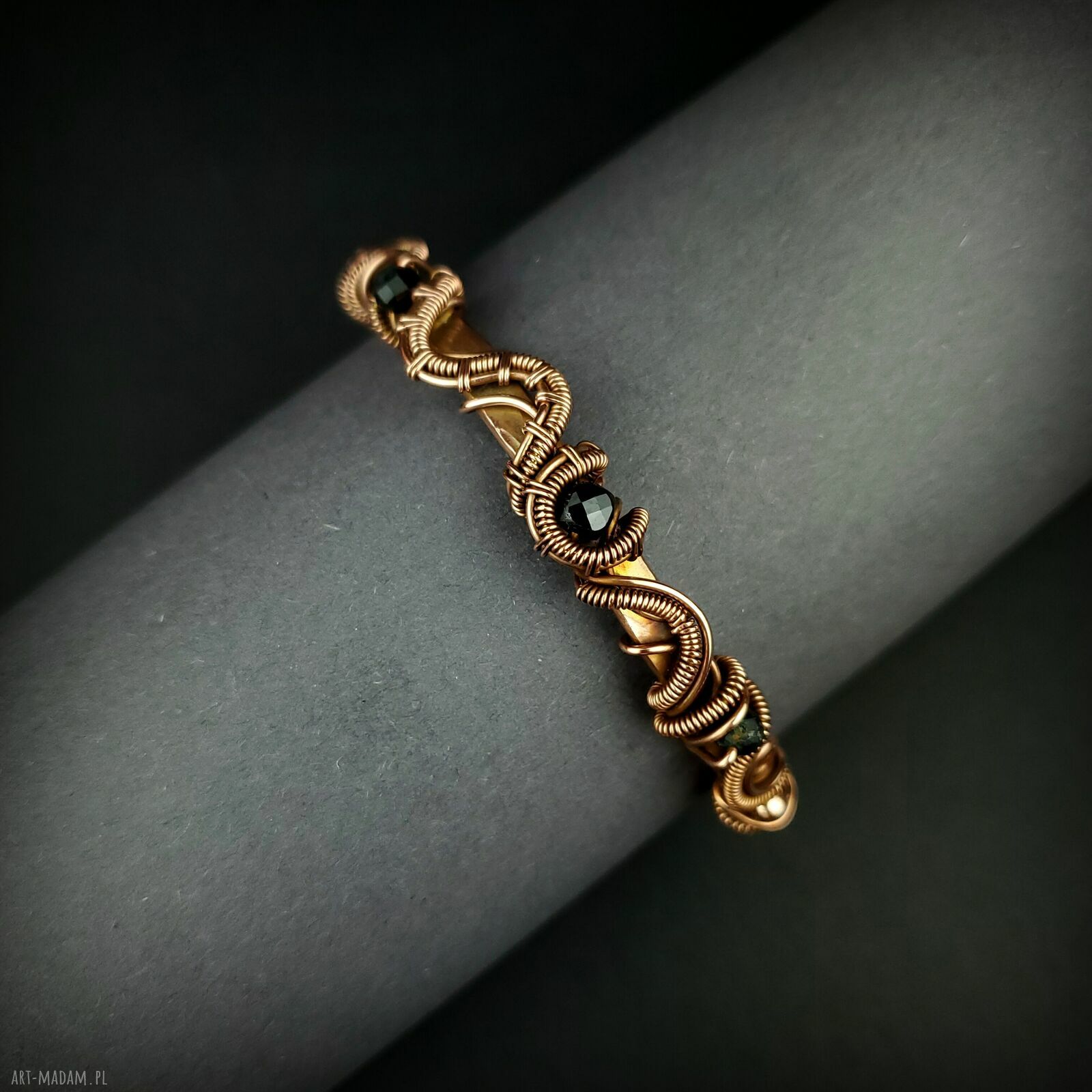 Bransoleta mankietowa z turmalinem i hematytem - miedziany cuff