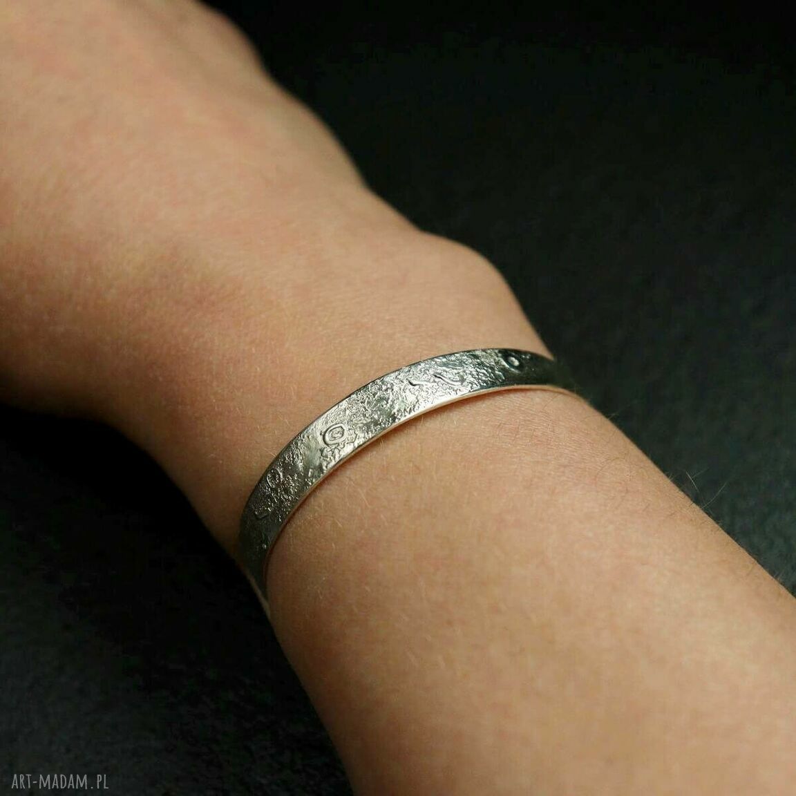 bransoletki: Bransoletka bangle srebrna Moon Surface autorskie