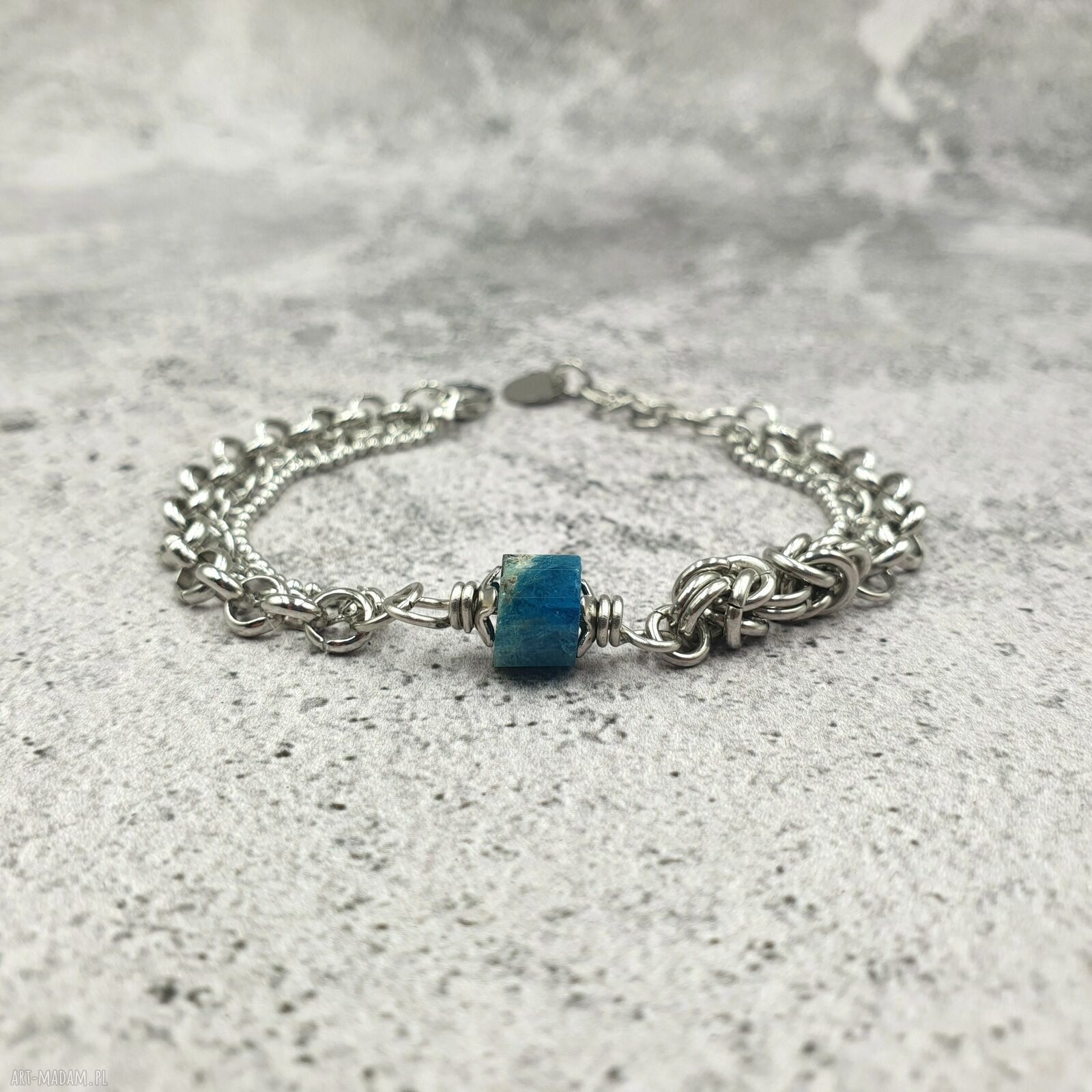 Omnis Lapis - bransoletka chainmaille z apatytem