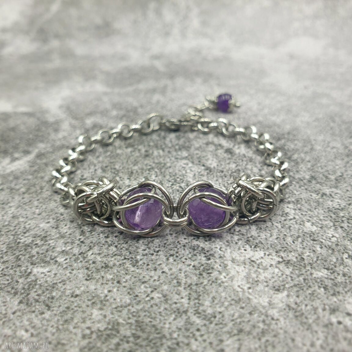 Bransoletka chainmaille Tajemniczy ametyst - goth rock z naturalnym kamieniem