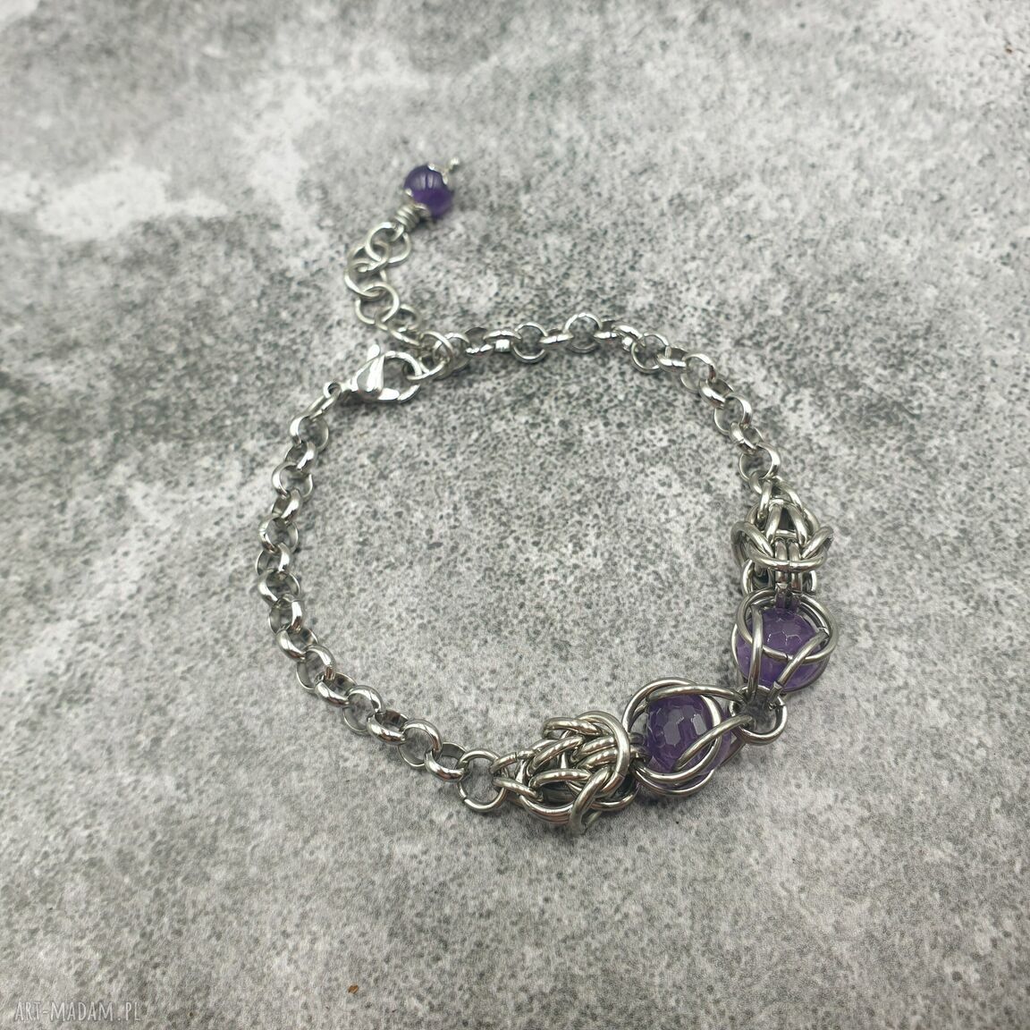 Bransoletka chainmaille Tajemniczy ametyst - goth rock z naturalnym kamieniem