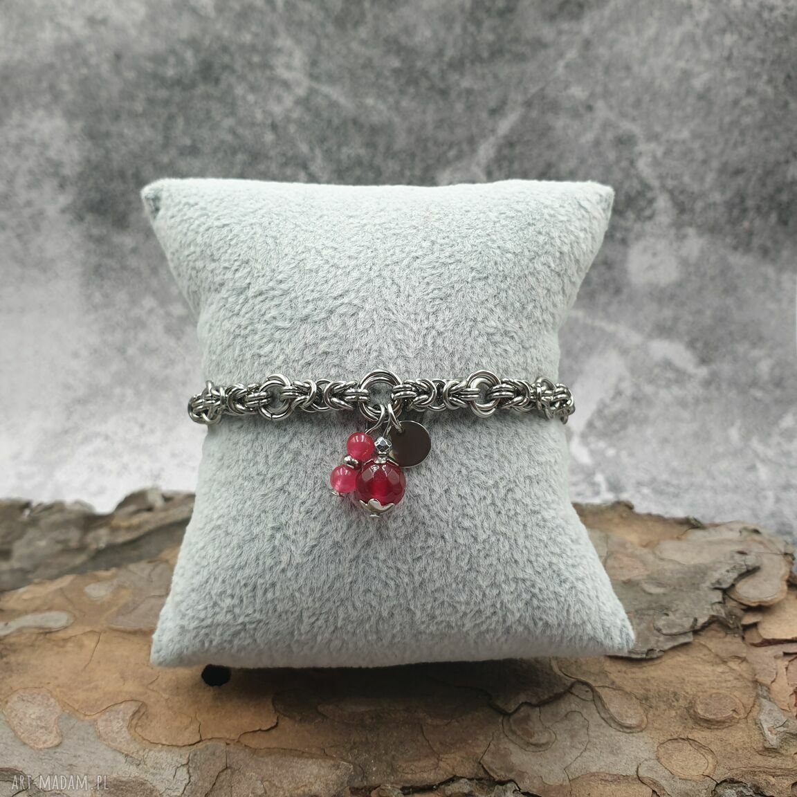 Bransoletka chainmaille z jadeitem bordo, agatem neonowym i hematytem