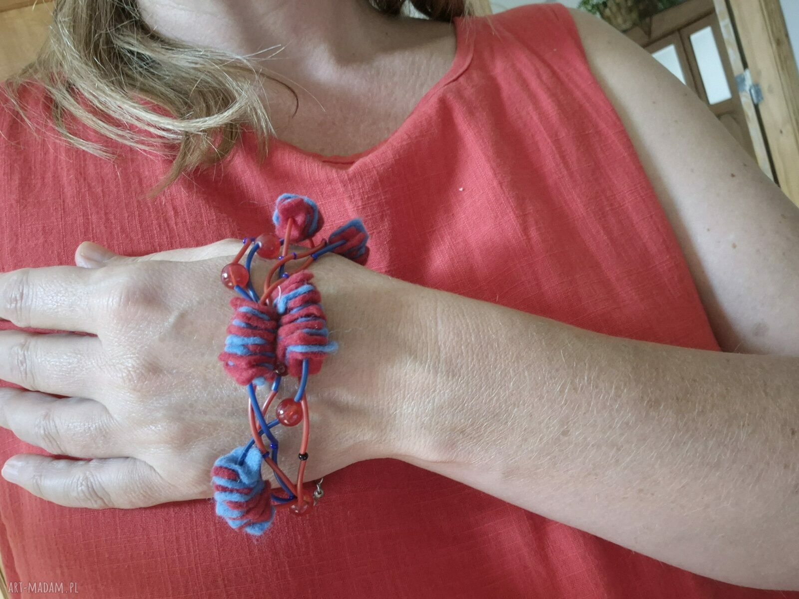 Bransoletka czerwono-granatowa boho i folk - rozmiar uniwersalny Box X1