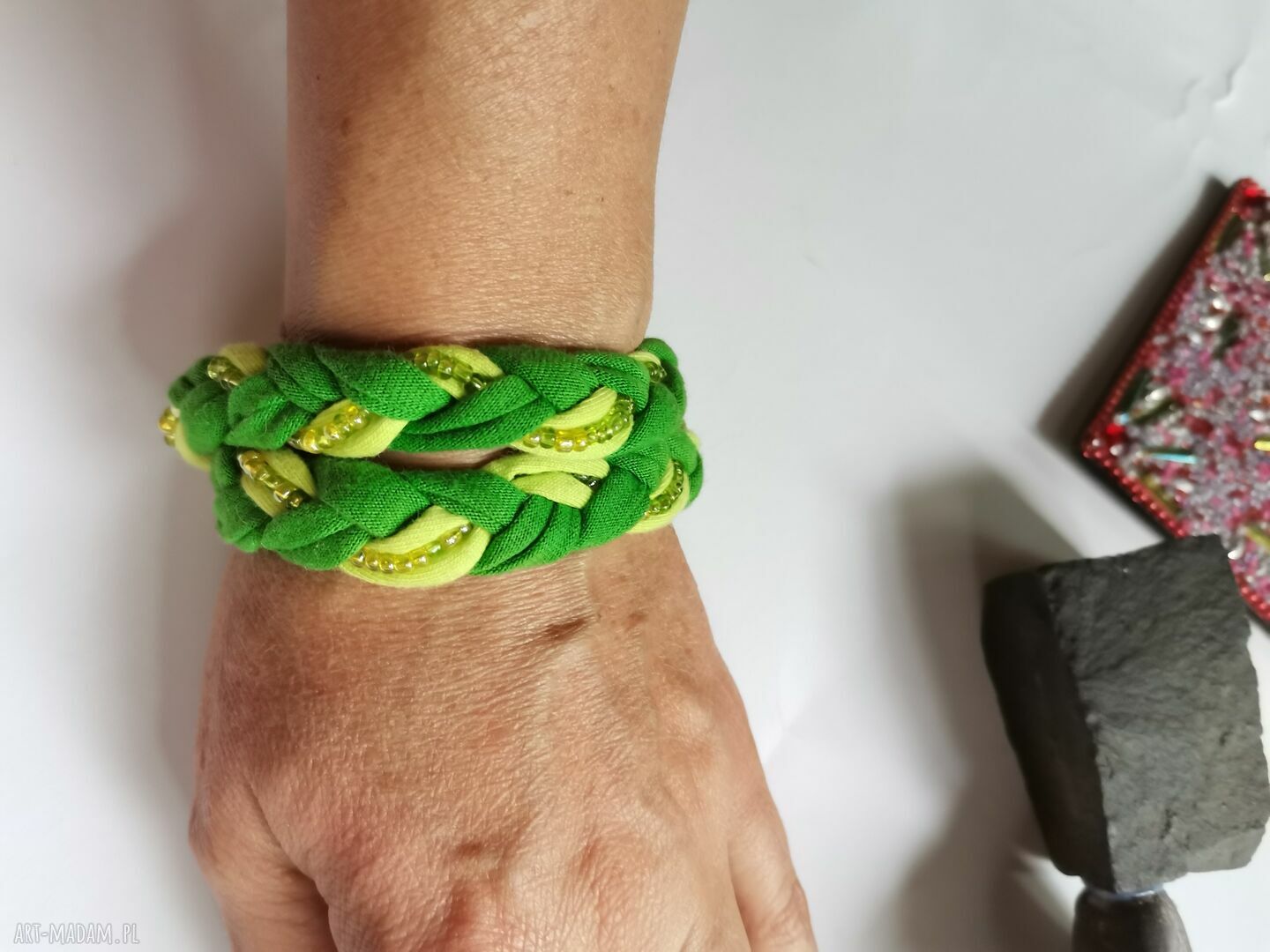 Bransoletka dzianina z koralikami - uniwersalna boho handmade