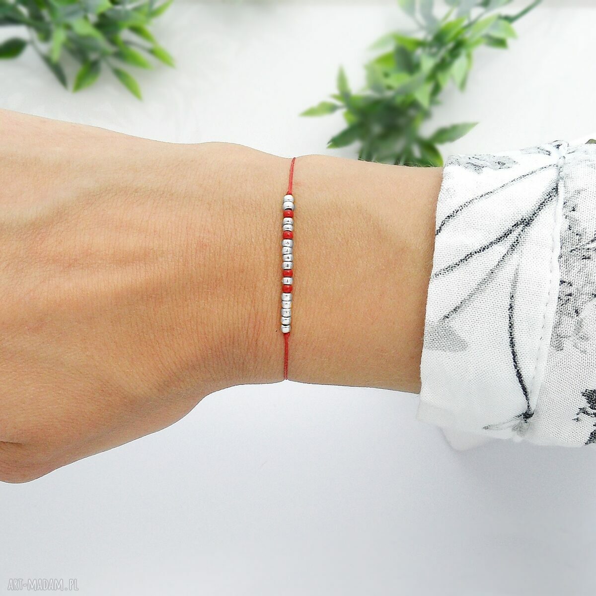 Bransoletka koralikowa For Luck PEACE - srebrna, regulowana makramą
