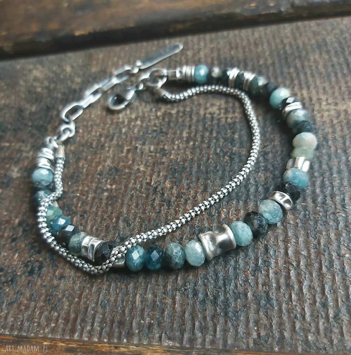 Bransoletka ze srebra z niebieskim turmalinem. Handmade