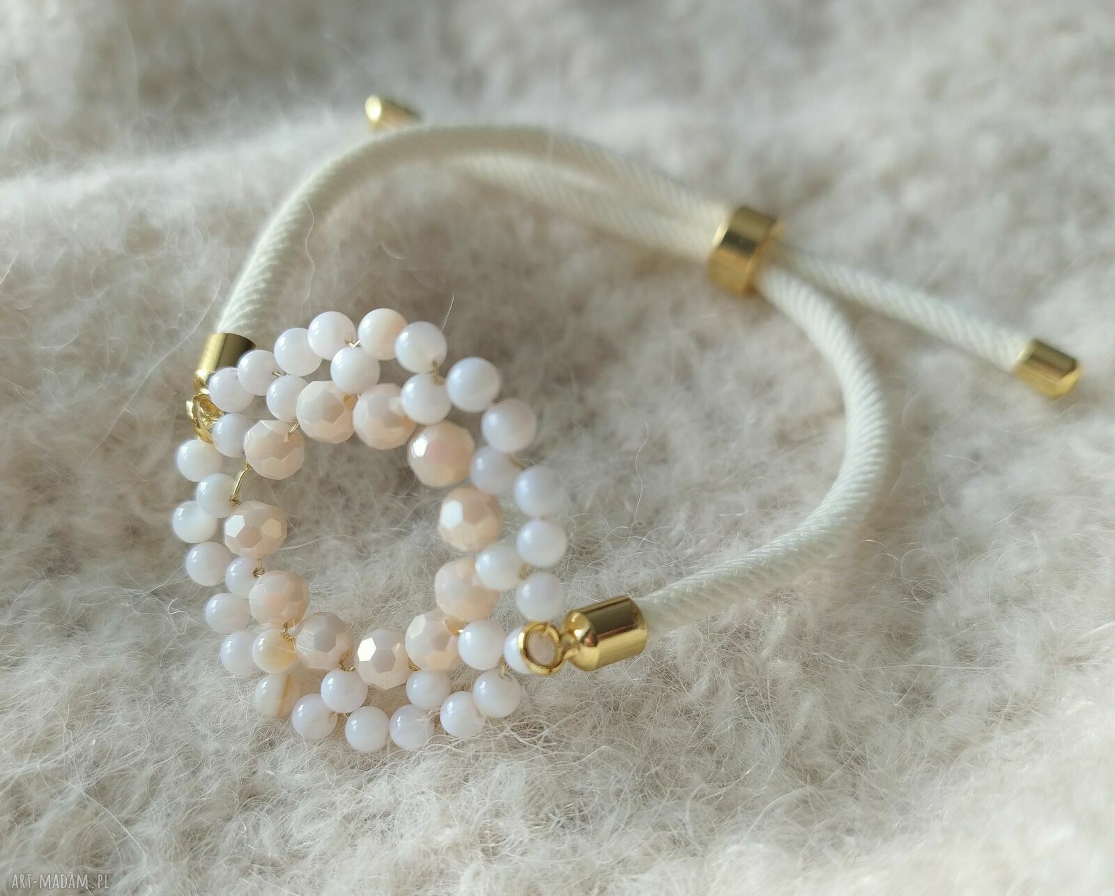 Błyszcząca bransoletka na sznurku - elegancki prezent handmade (regulowana)