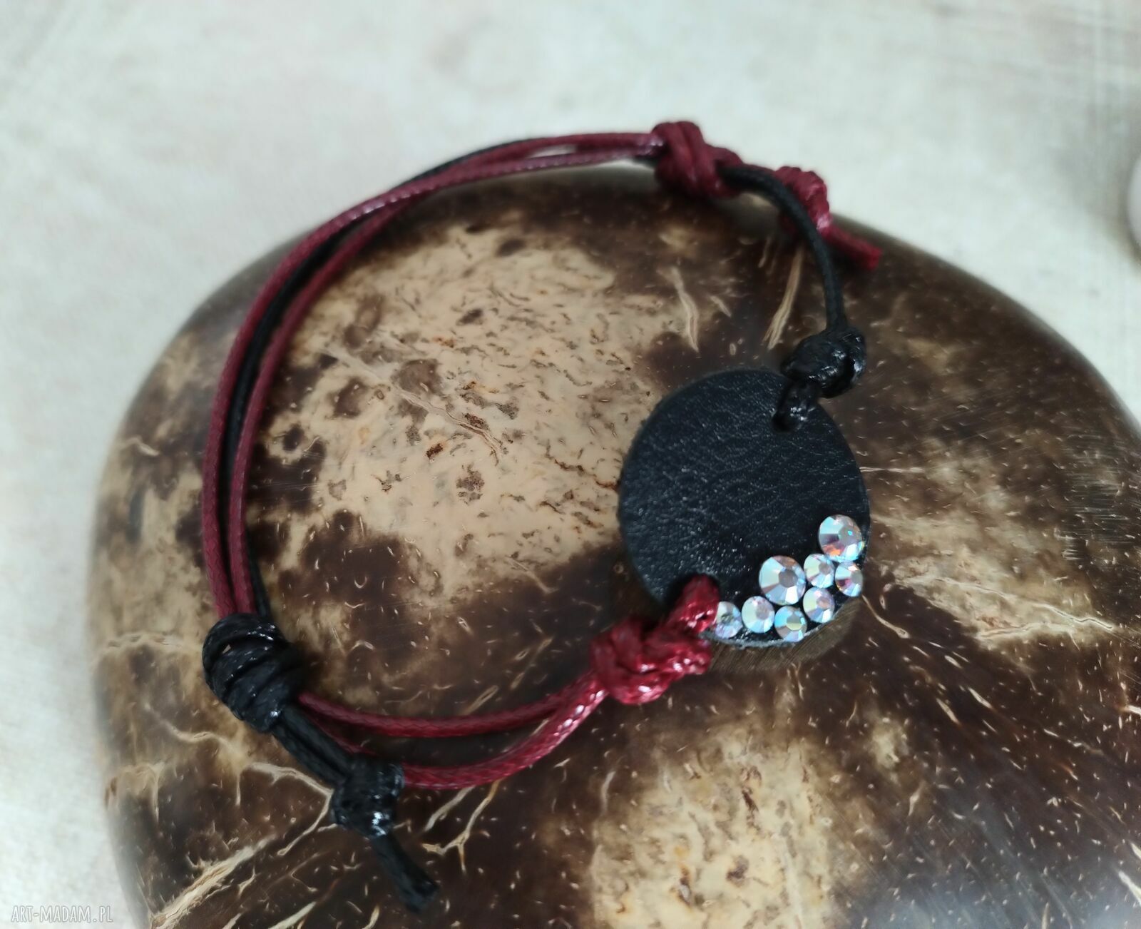 Regulowana bransoletka na sznurku z kryształowym blaskiem Swarovski Elements