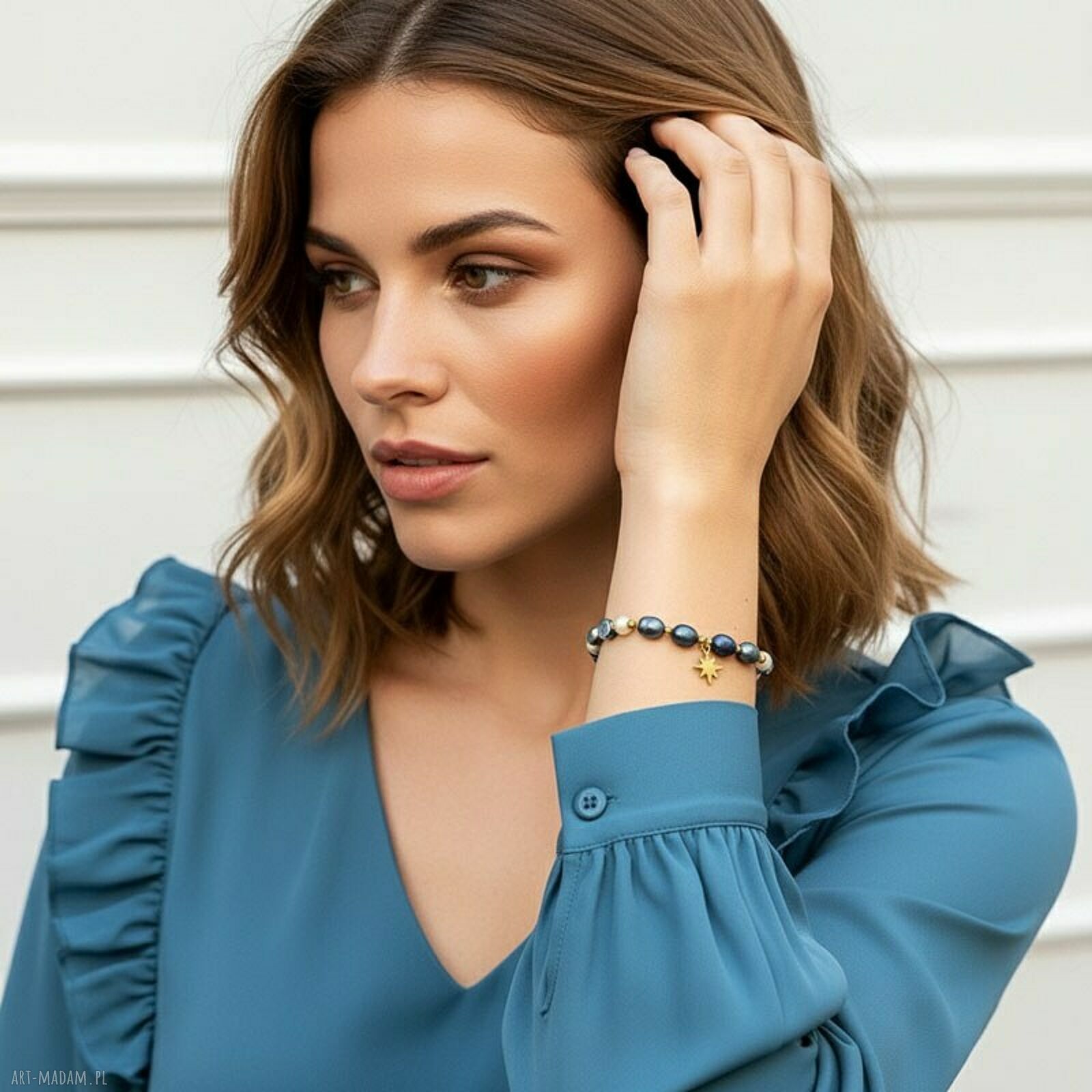 Bransoletka z naturalnych pereł Midnight Charm z zawieszką Iskierka