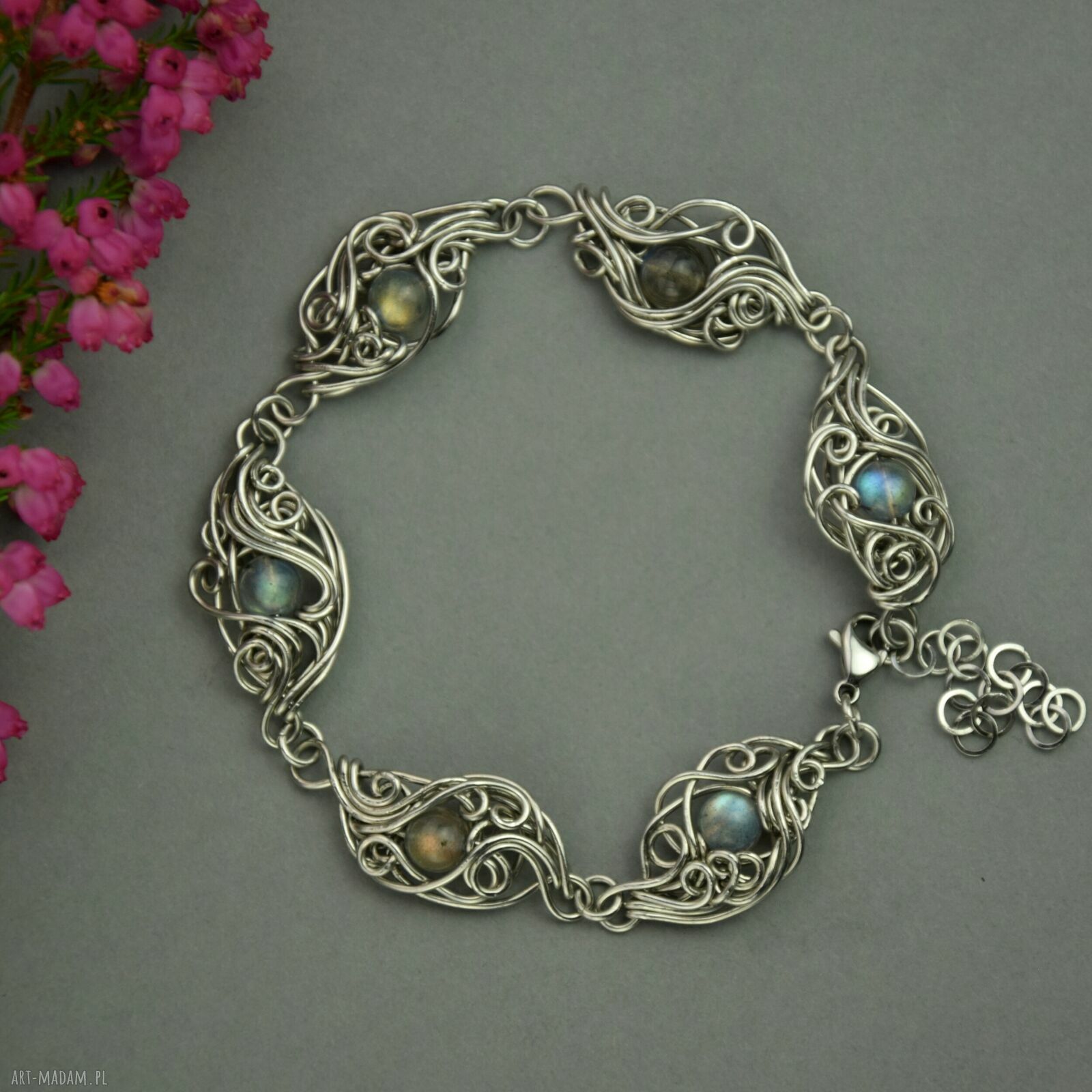 Regulowana bransoletka z kolorowymi labradorytami - wire wrapping ze stali chirurgicznej