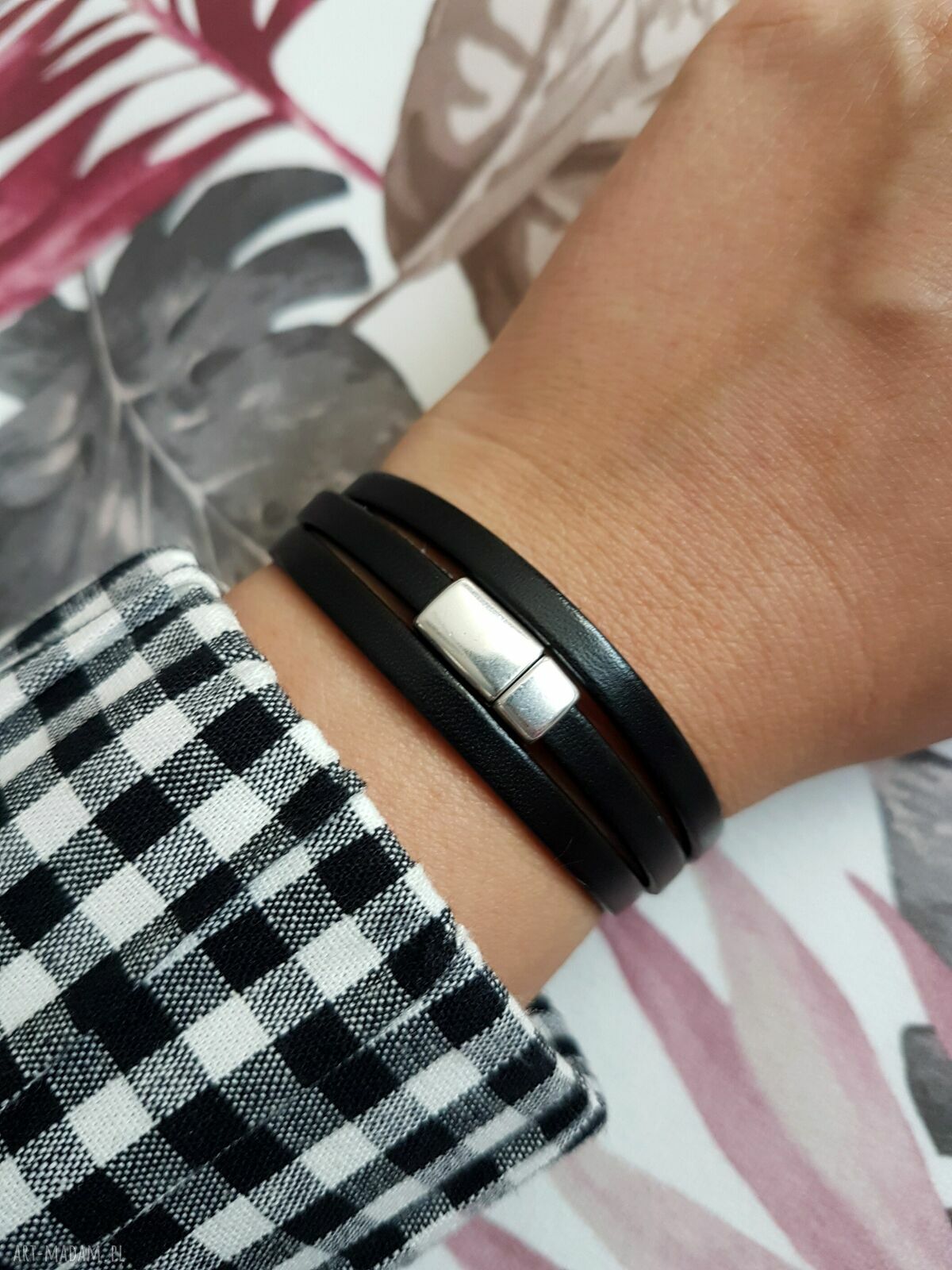 Bransoletka skórzana Magnetoos Triple Black z zapięciem magnetycznym