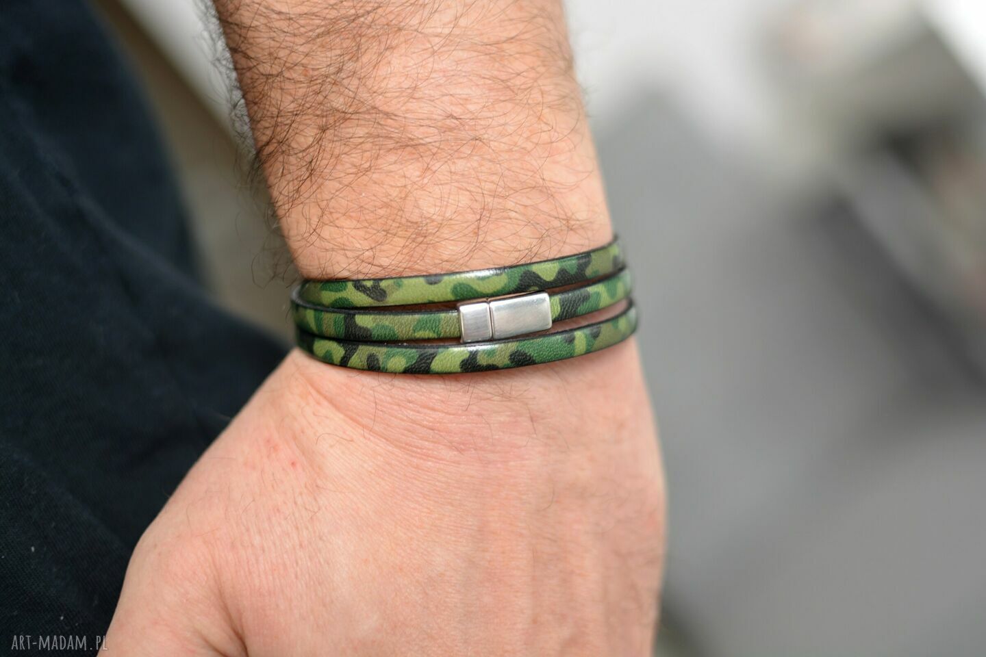Bransoletka skórzana Magnetoos Triple Military - moro i zapięcie magnetyczne
