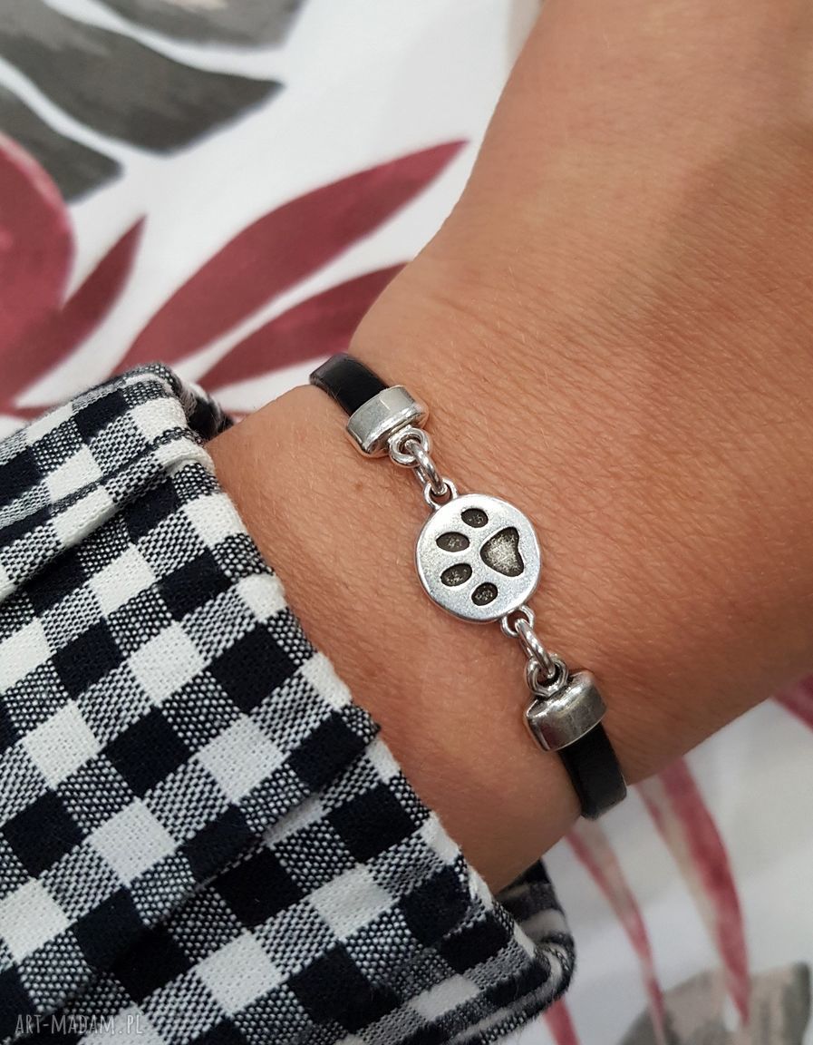 Bransoletka skórzana minimal z mini łapką - czarna z zapięciem magnetycznym