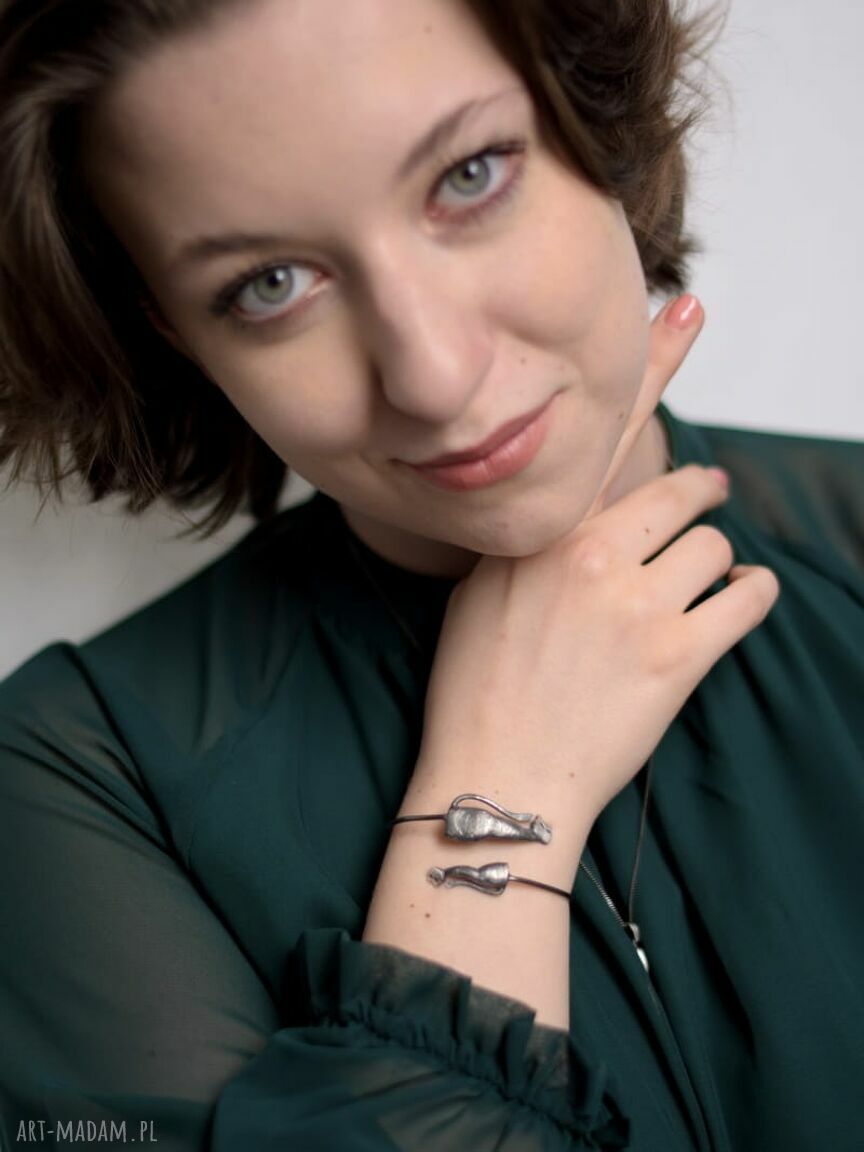 Bransoletka srebrna z oksydą - mały i duży kot czarny