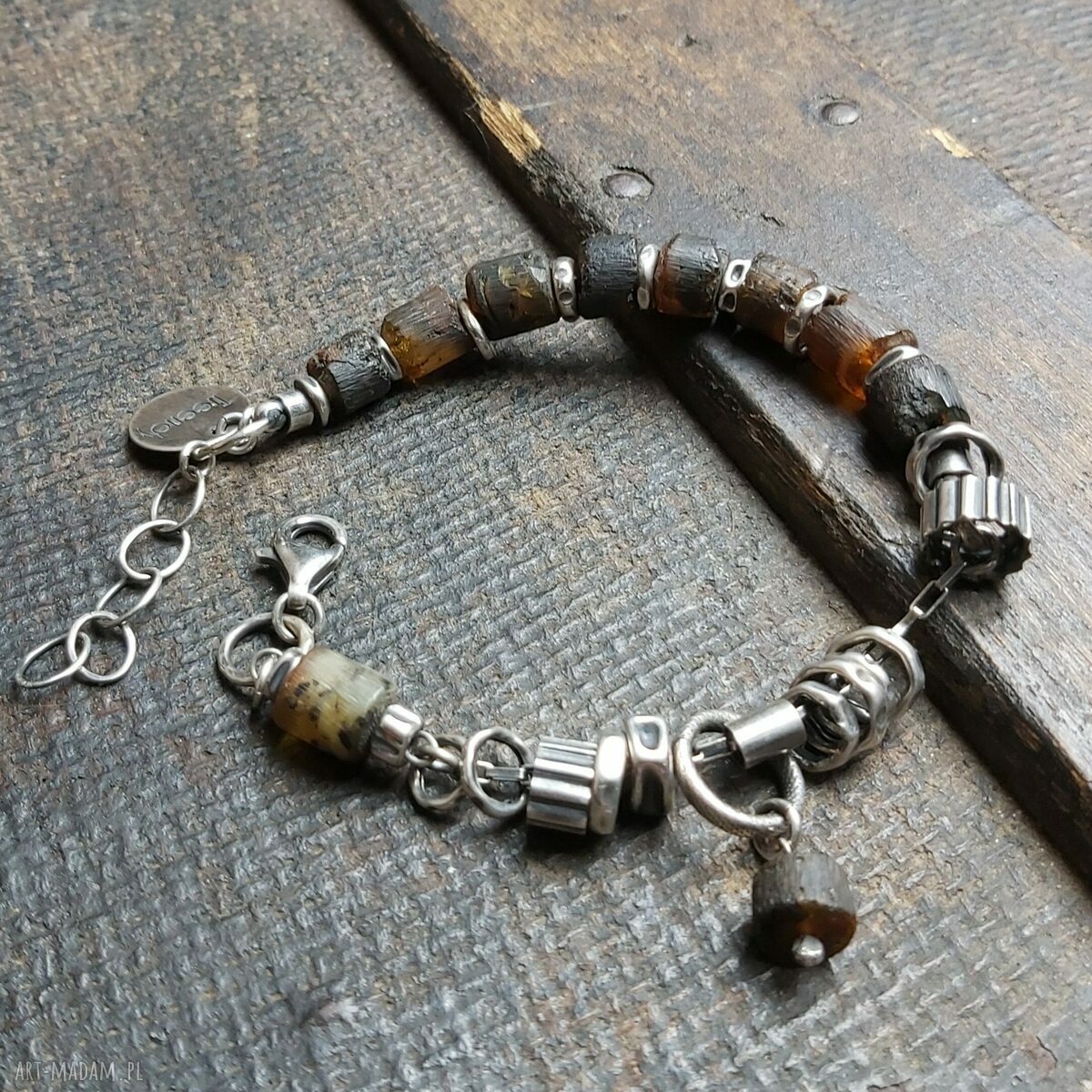 Bransoletka srebrna z ciemnym, surowym bursztynem Hand Made
