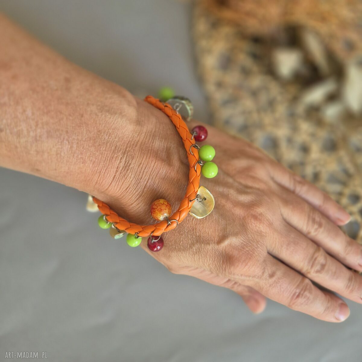 Pomarańczowa bransoletka boho Frida - uniwersalna