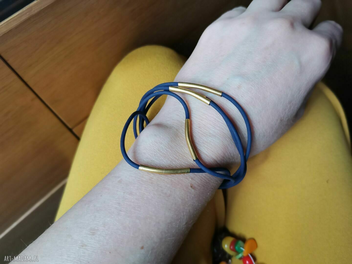 Uniwersalna bransoletka boho Frida w granacie i złotych akcentach