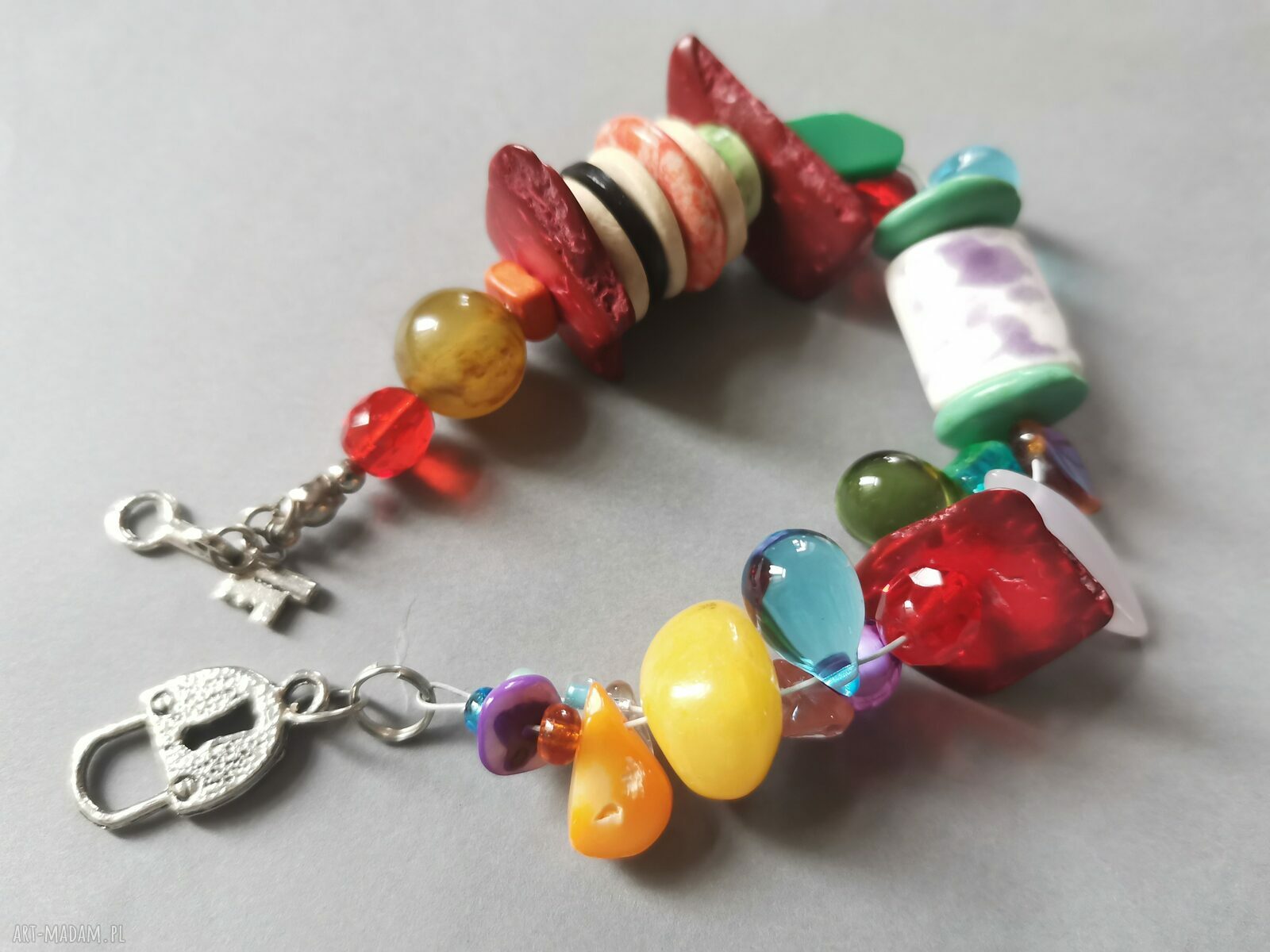 Bransoletka boho Frida - uniwersalna duża z pomponami i frędzlami